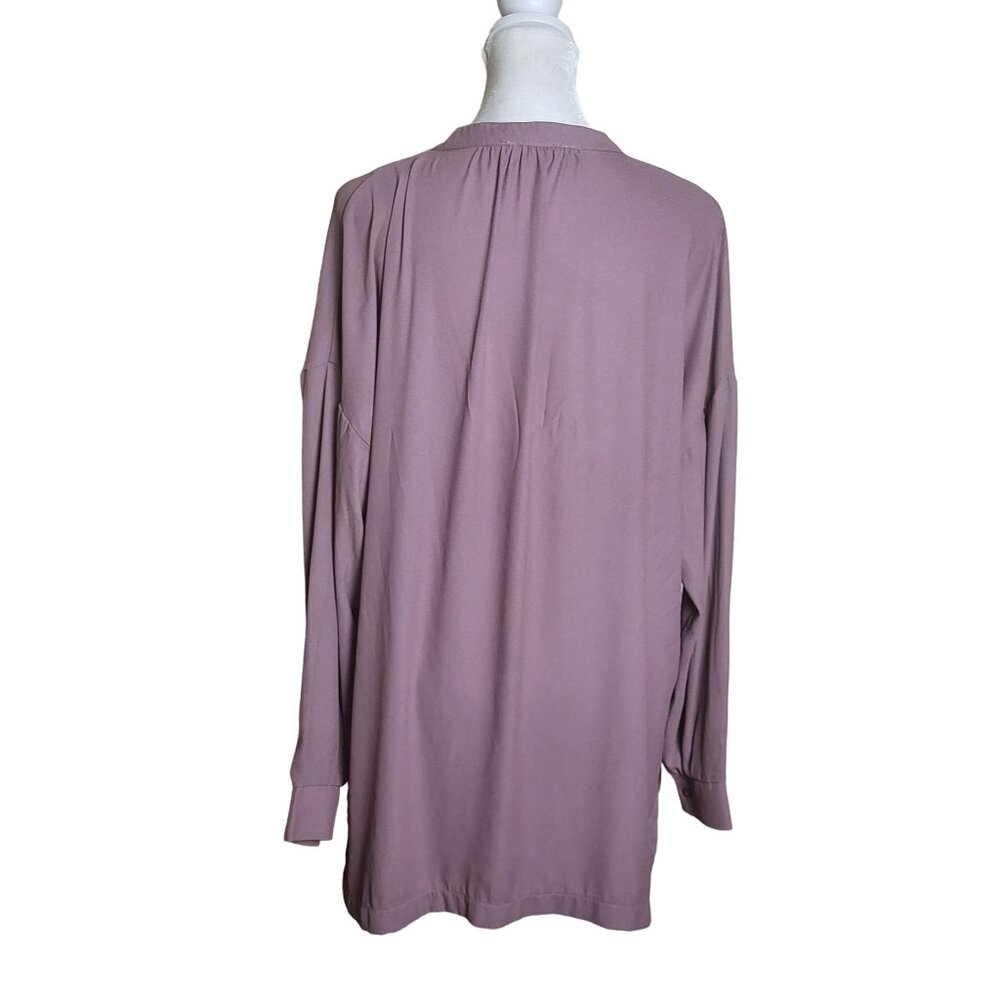 Lush Long-Sleeve V-Neck Blouse Size Small - Picture 3 of 9